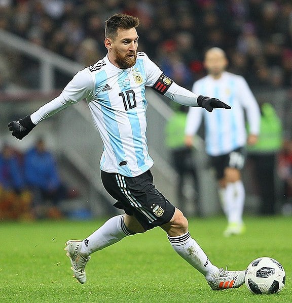 Lionel Messi beim Fußballspiel im Argentinien Trikot 2017