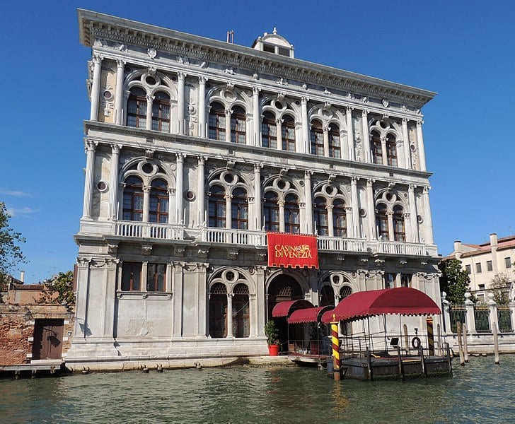 Casino di Venezia in Venedig Eingang am Kanal