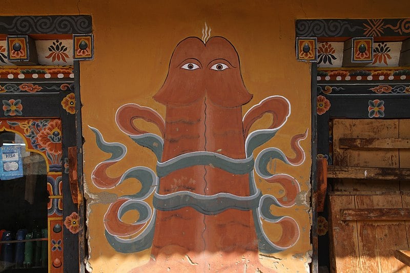 Bhutan Phallus Gemälde an Hauswand