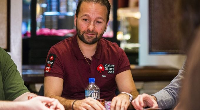 Daniel Negreanu am Pokertisch