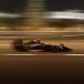 Formel 1 Auto in schneller Fahrt