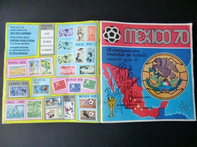 Fußball Sammelkarten: Das teuerste Panini Album der Welt.