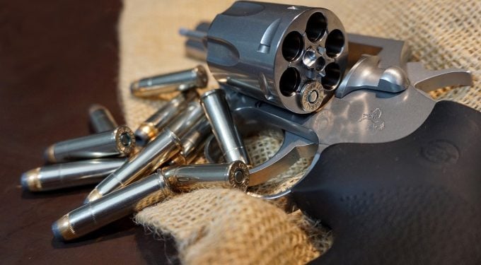 Revolver Munition Patronen Kugeln Waffe