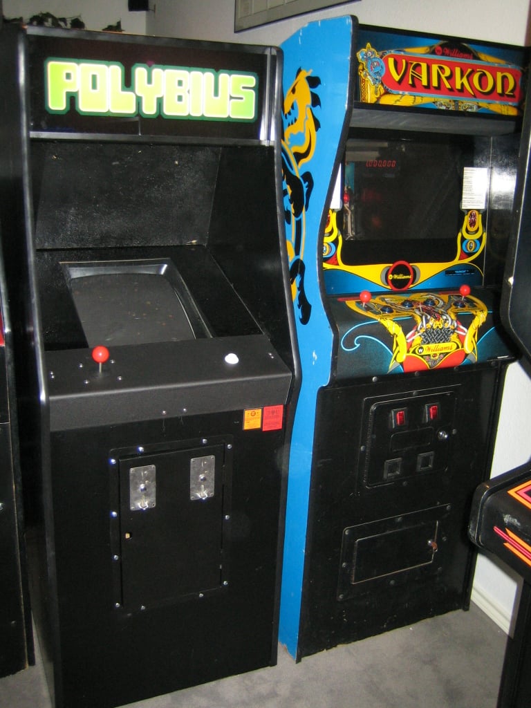 Nachbau eines Polybius Arcade-Spiels aus der Rogue Synapse Sammlung.