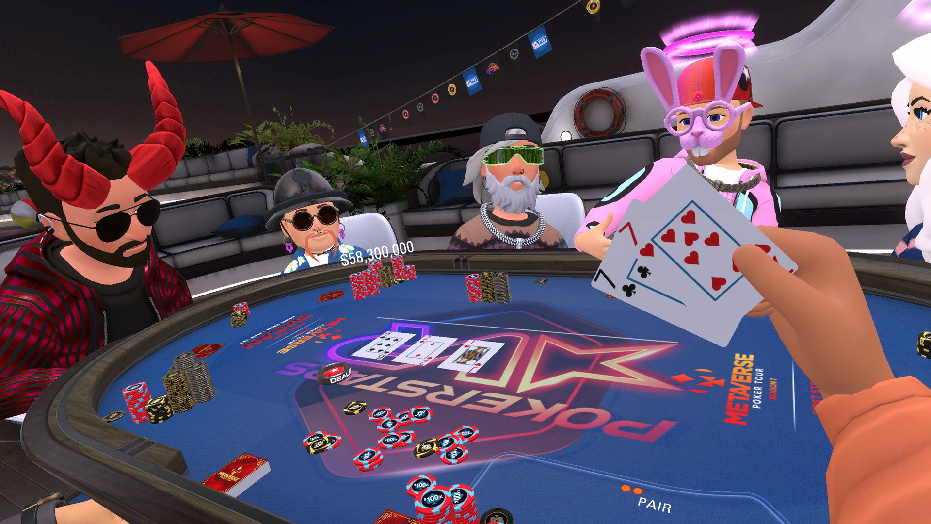 Screenshot: Spielszene am Pokertisch mit Avataren in PokerStars VR