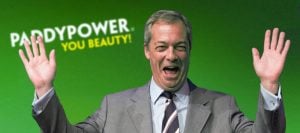 Das Bild zeigt Nigel Farage für Paddy Power.