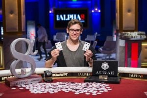 Das Bild zeigt Pokerpieler Fedor Holz.