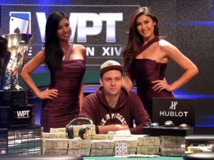 Das Bild zeigt Pokerprofi Stefan Schillhabel.