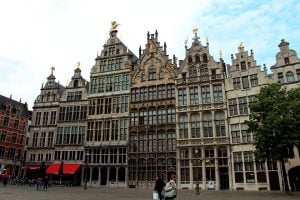 Häuserfront in Antwerpen