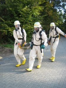 Strahlenschutzfachleute bei der Arbeit