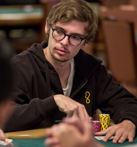 Fedor Holz beim Pokerspielen