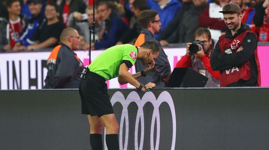 VAR kommt beim Auftaktspiel der Bundesliga zum Einsatz 