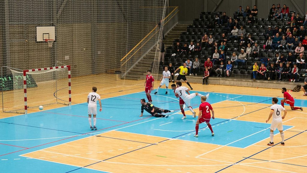 Dänische Futsal Spieler sollen in der Fußballnationalmannschaft einspringen 