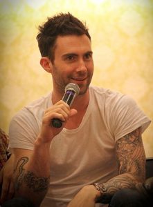 Adam Levine am Mikro