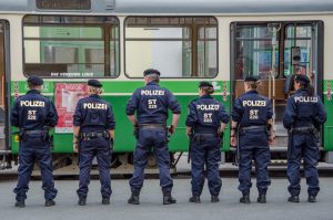 Polizei auf Straße