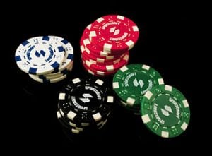 Poker Chips weiß rot grün schwarz