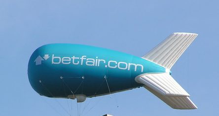 Betfair Werbung auf Ballon