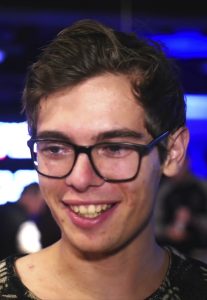 Fedor Holz Portrait mit Brille