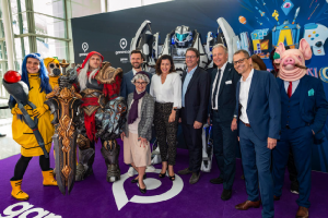 Felix Falk Dorothee Bär, Andreas Scheuer, Gerald Böse und Cosplayer