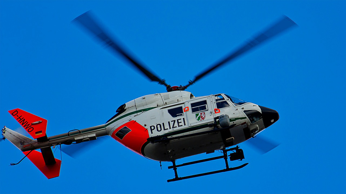 Polizeihubschrauber|Spielhalle