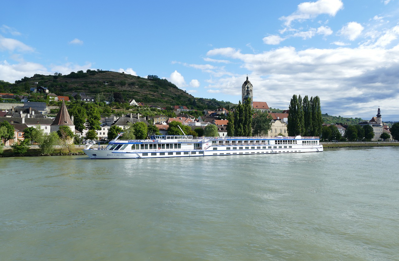 Donau Niederösterreich Schiff|Logo IBIA International Betting Integrity Association