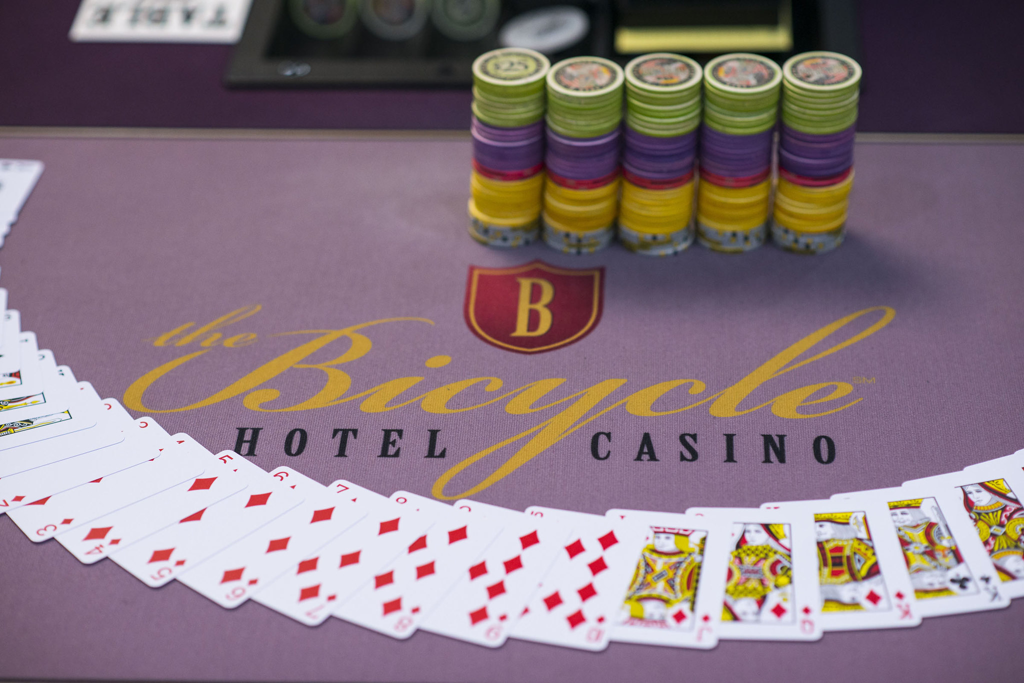 Ein Pokertisch des Bicycle Casinos|