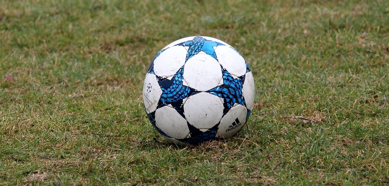 Champions League Ball|Liverpool Stadion Anfield Road|Flagge BVB|Manchester City Logo