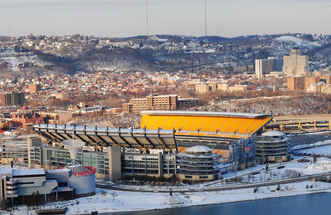 Heinz Field Stadion der Steelers|Flagge der Pittsburgh Steelers (Flickr)|eSports Event