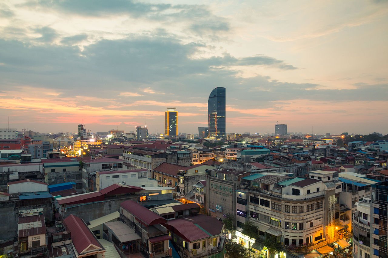 Sonnenuntergang über Phnom Penh Kambodscha|Finanzminister von Kambodscha Aun Pornmoniroth