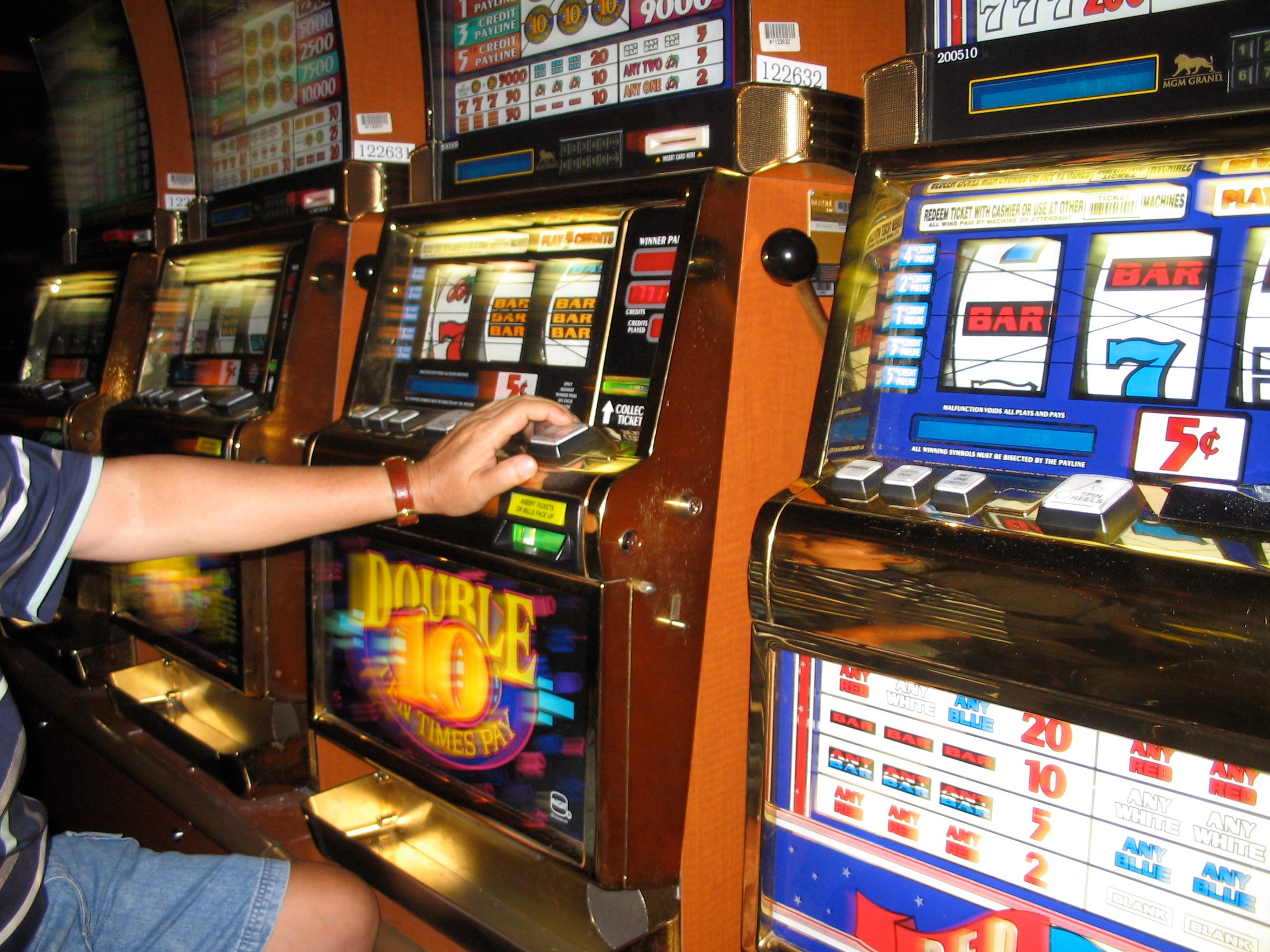 Glücksspielautomaten in der Spielhalle