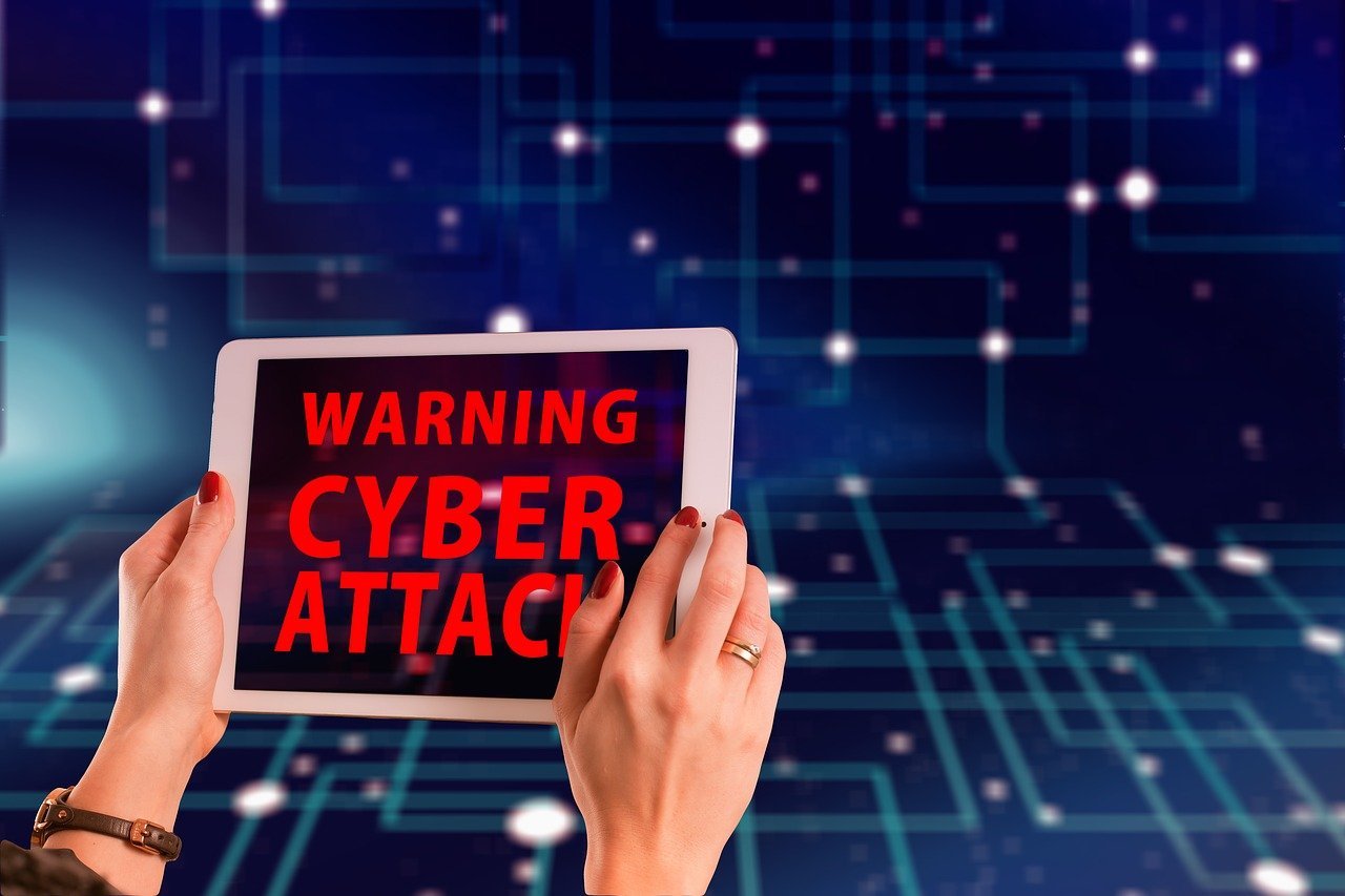 Cyber Attack Warnung Tablet