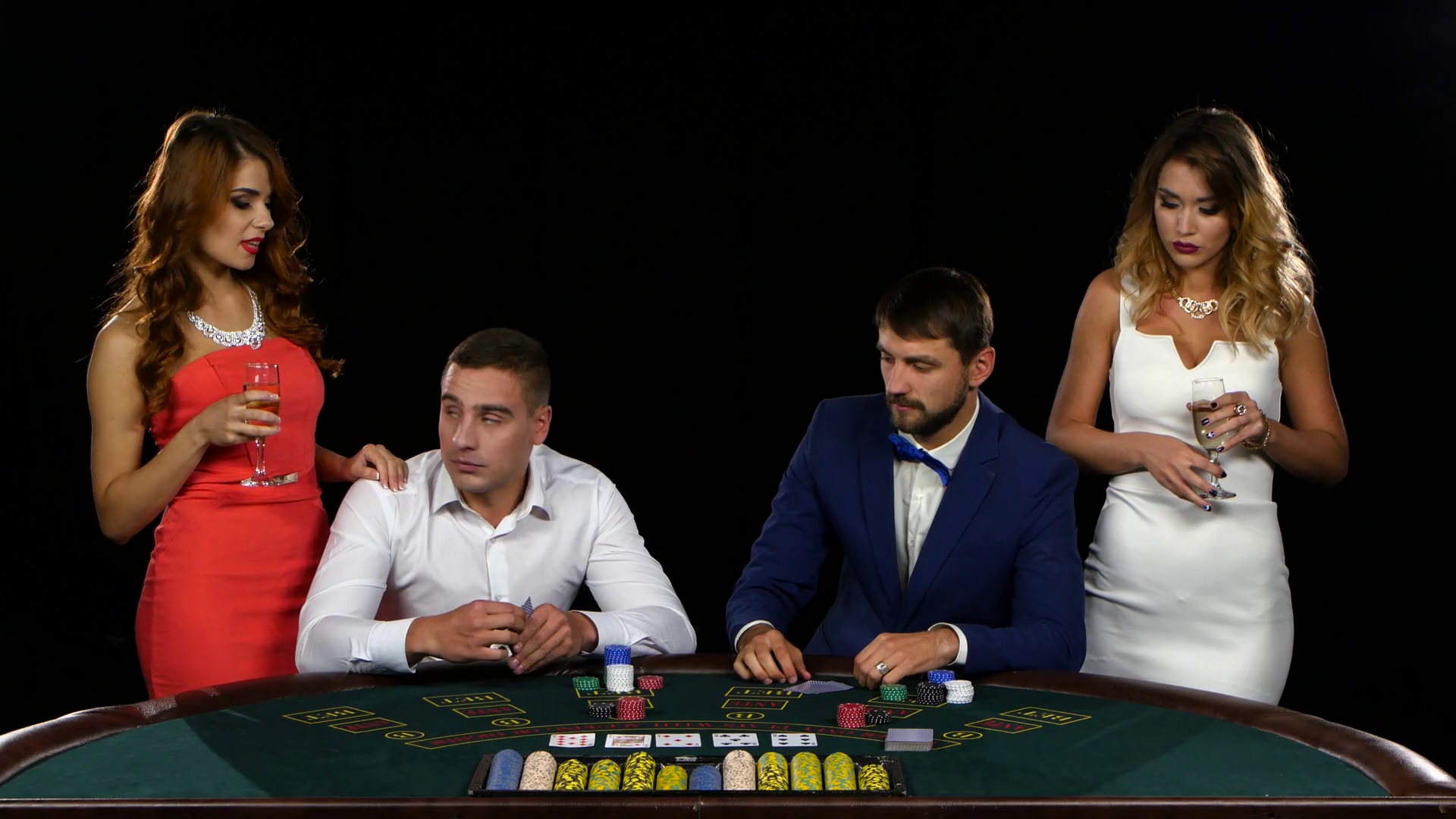 frauen poker||