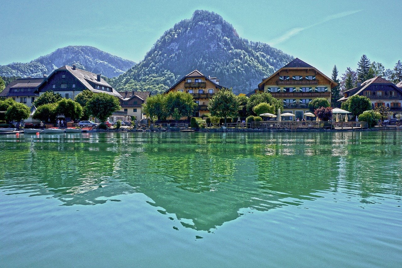Fuschl am See in Österreich|Gauselmann-Mitarbeiter mit Weiterbildungs-Zertifikat