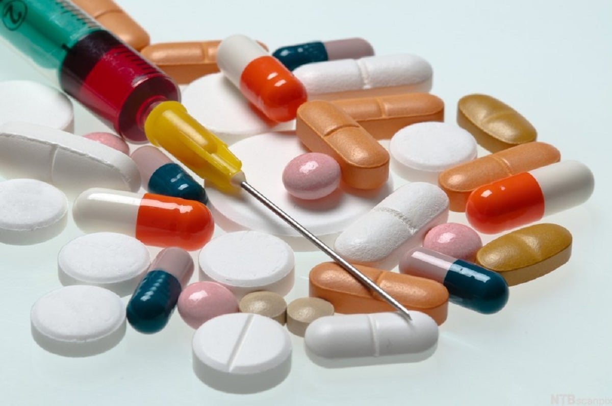 Doping Pillen tabletten Spritze Medikamente