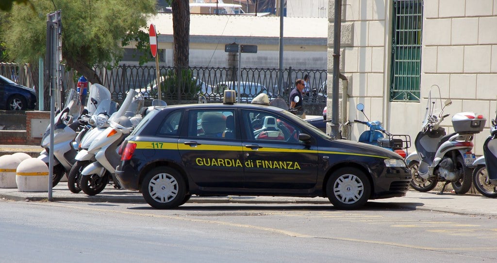 Guardia di Finanza Auto|Slot Spielhalle in Italien