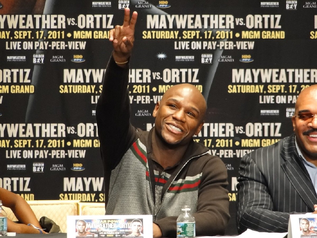 Boxer Floyd Mayweather|floyd vs mcgregor