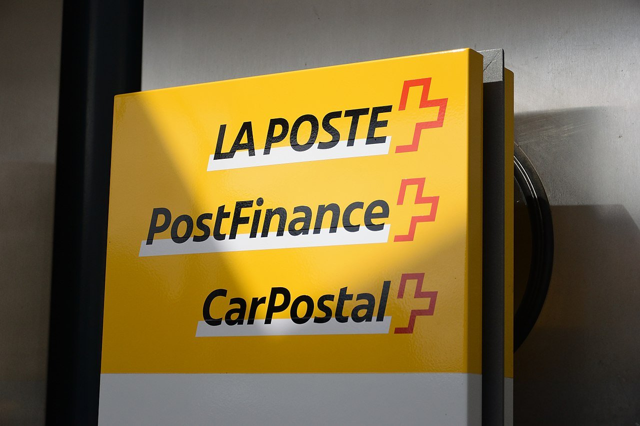 La Poste PostFinance CarPostal||Postfiliale Schweiz Gümligen