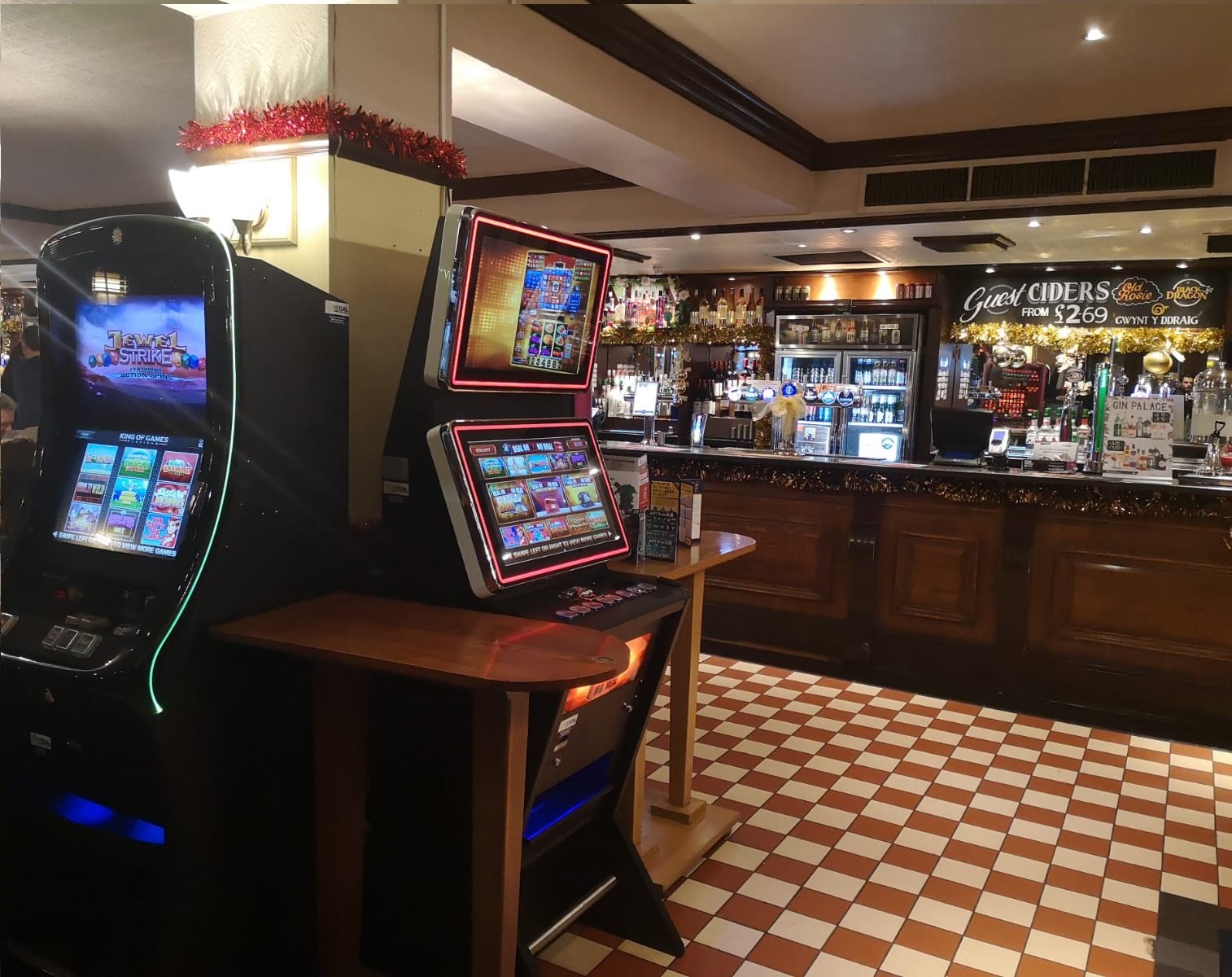 Spielautomaten Pub|Spielautomaten Pub|Dänische Flagge Geld||Großbritannien Satellitenbild