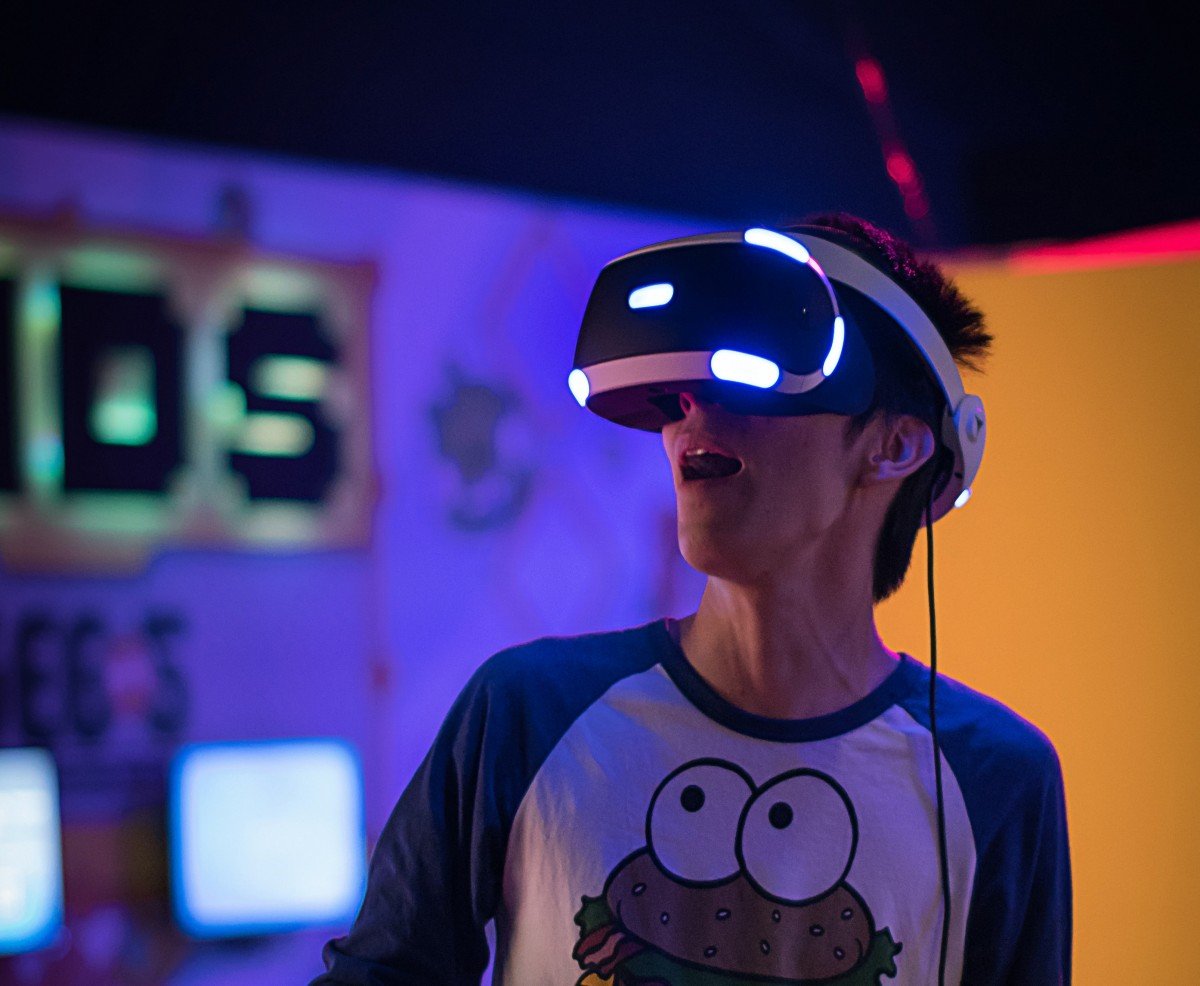 VR Headset Virtuelle Realität Mann Junge