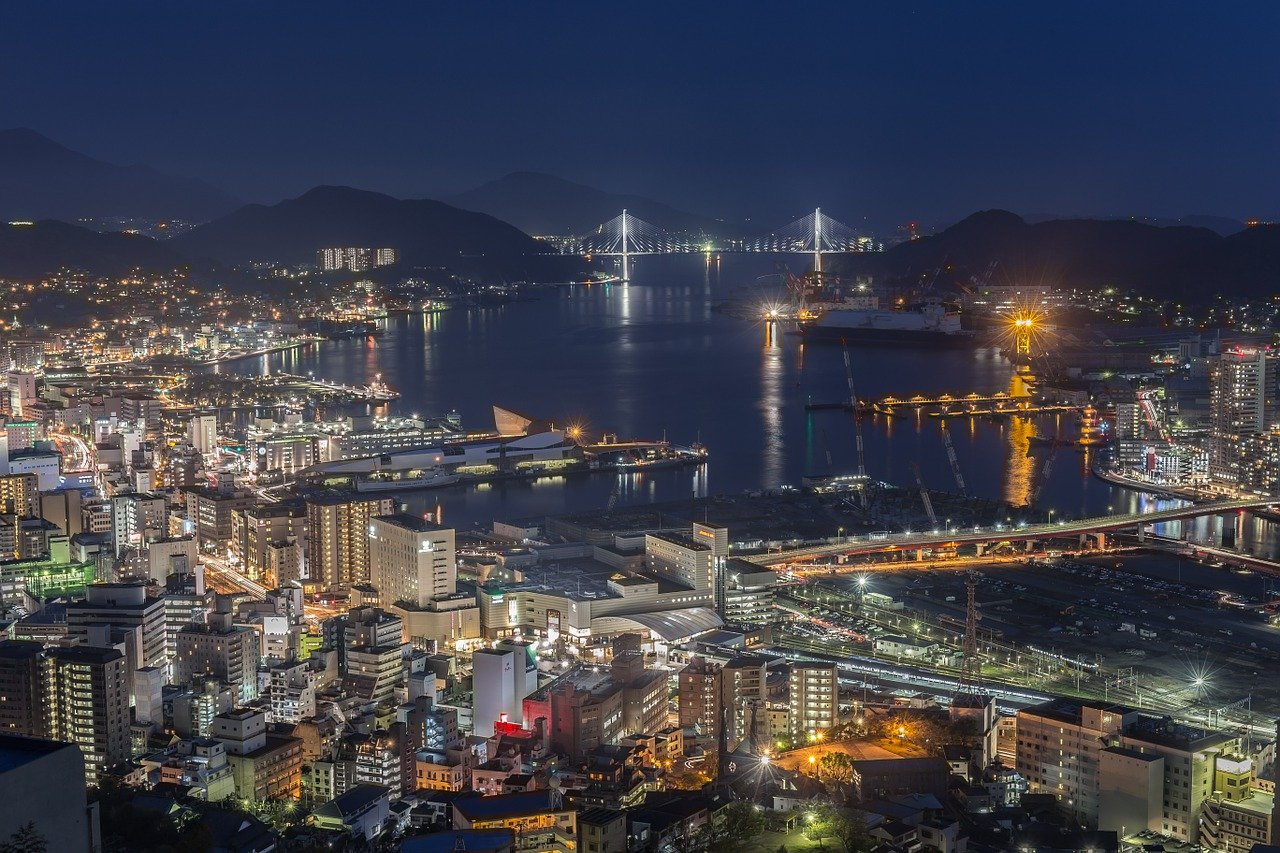 Nagasaki bei Nacht