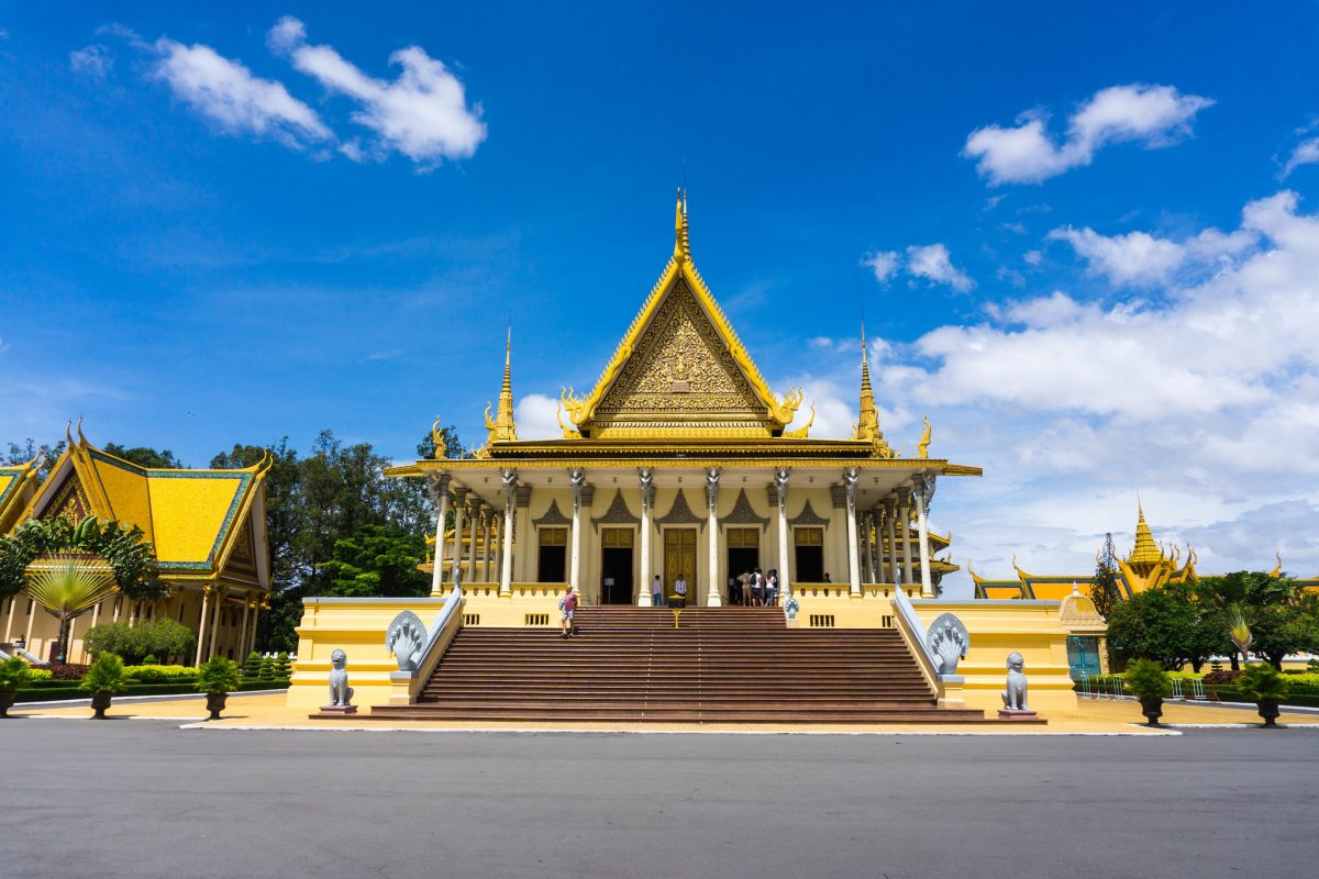 Königspalast in Phnom Penh|Hun Sen und Rodrigo Duterte schütteln sich die Hände
