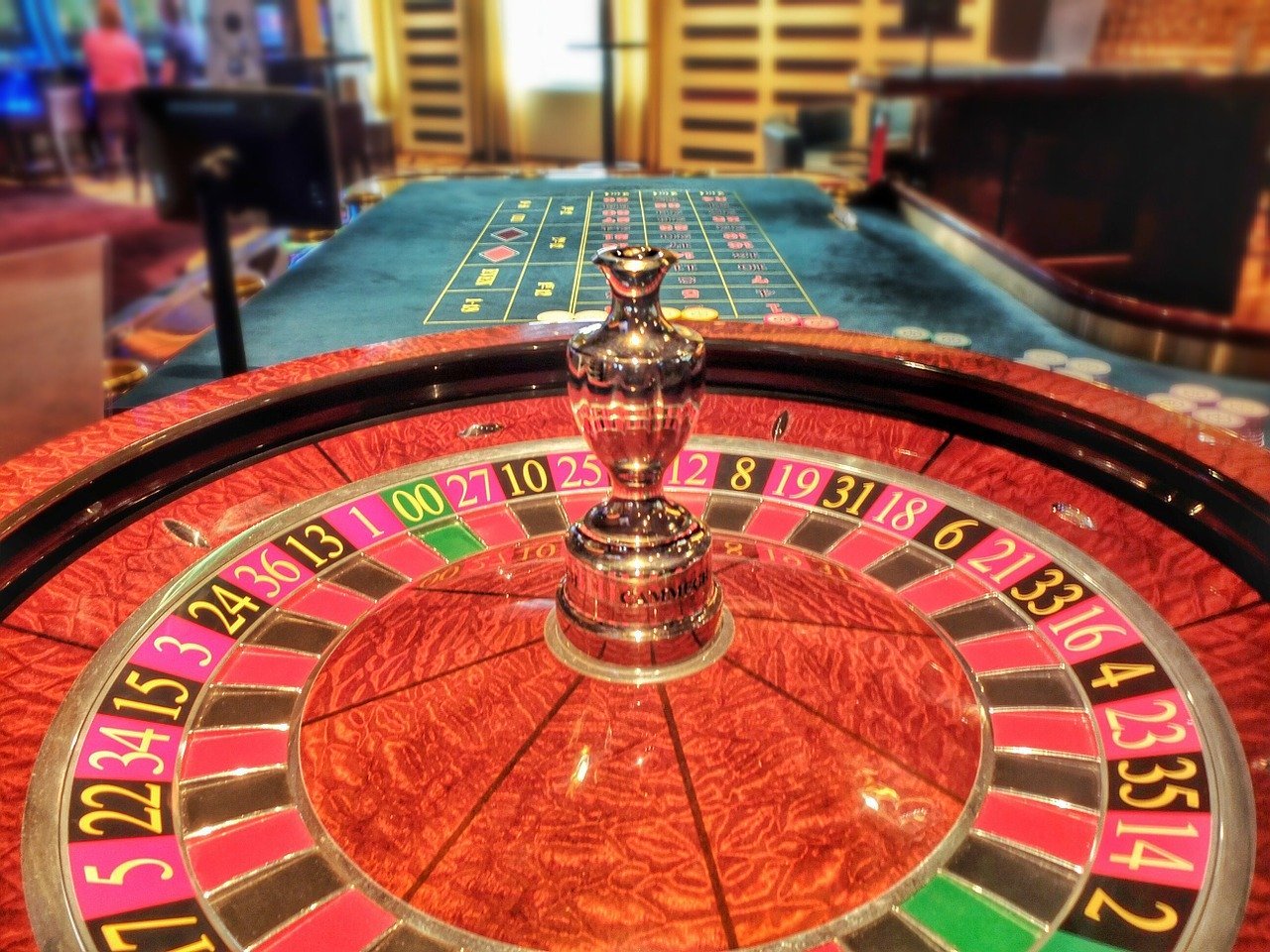 Ein Roulettetisch in einem Casino