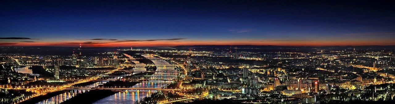 Wien Stadt bei Nacht Panorama