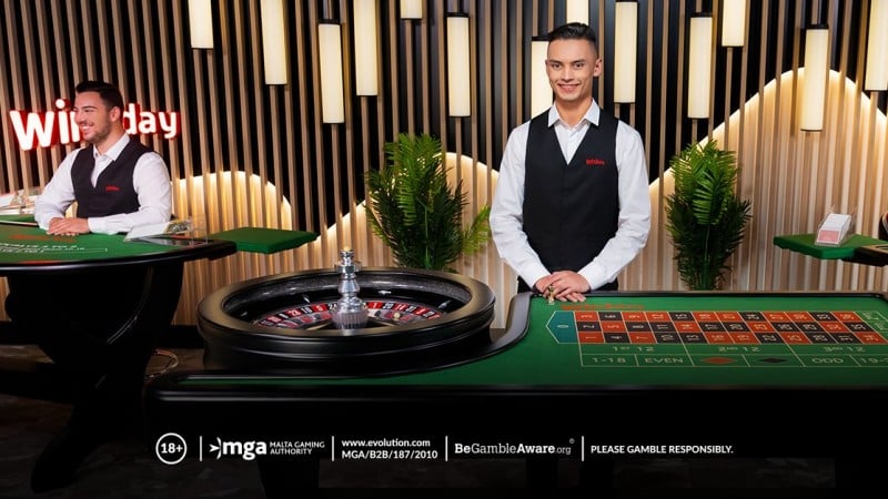 Live Dealer, Casino, zwei Männer