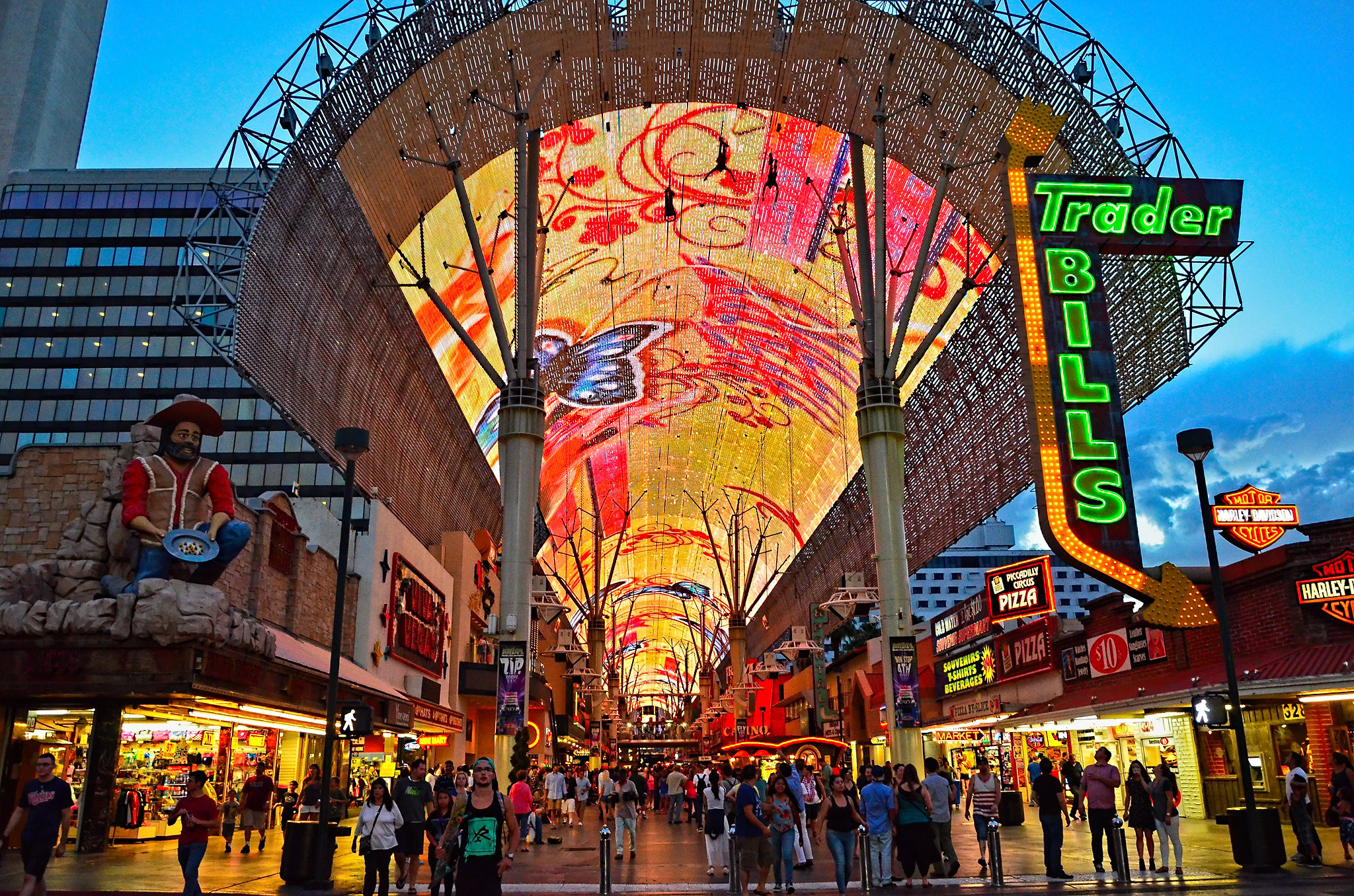 Fremont Street, Lichterdach, Menschen)