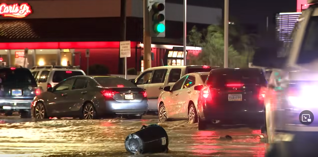 Autos, Flut, Wasser, Straße