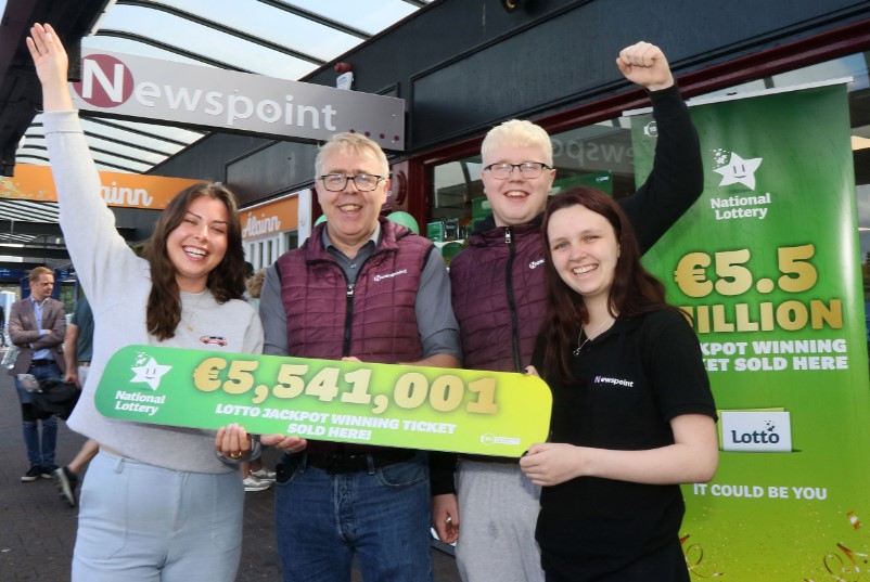 Mitarbeiter Lottoladen Galway Jackpot